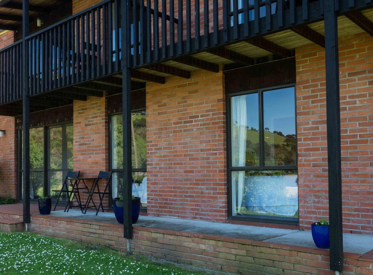Duvauchelle Seaside Motel Екстер'єр фото